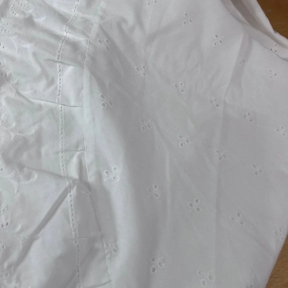 N/A vtg white